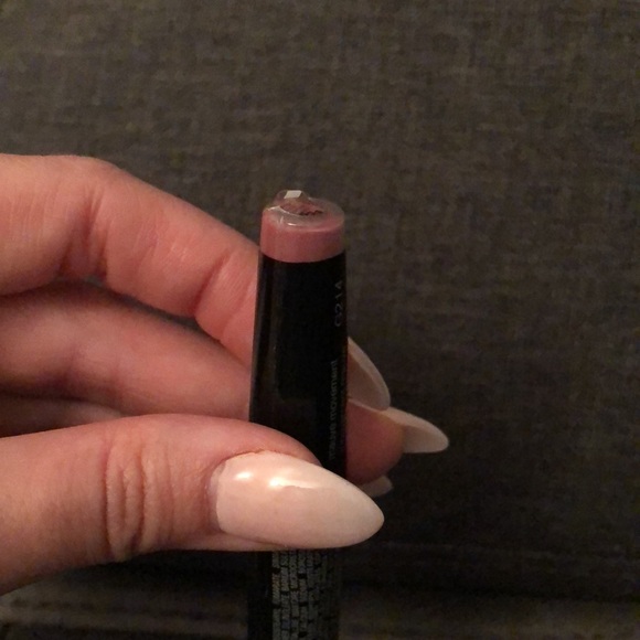 Lip glosd - Picture 2 of 3